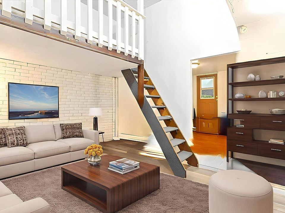 1st image of 547 6th Ave #1L