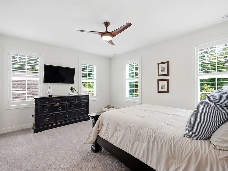 1017 Whistler St — Photo 30