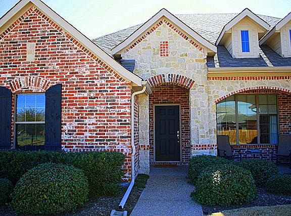 2nd image of 160 Courtney Bay Ln