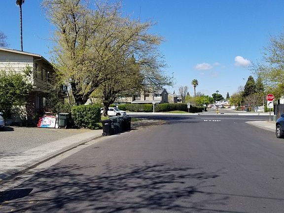 4th image of 4404 Greenholme Dr APT 1