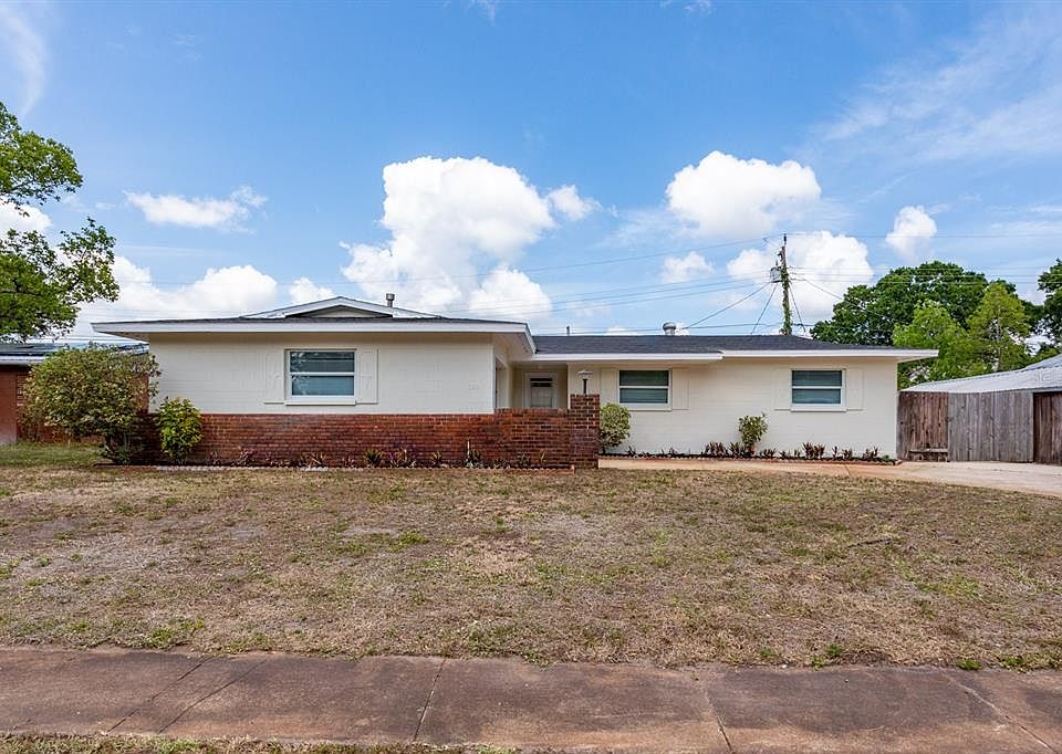 1st image of 520 SUNRISE DRIVE