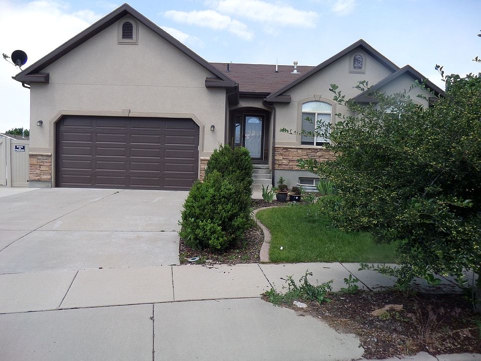 1st image of 262 S River Bend Ct