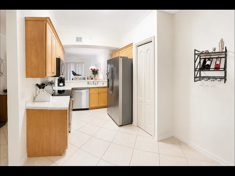8490 Kingbird Loop — Photo 4