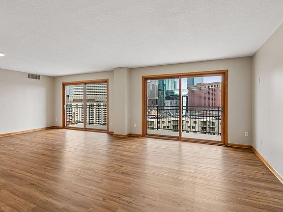 4th image of 1225 Lasalle Ave APT 1403