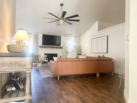 3rd image of 2508 E Princeton Avenue