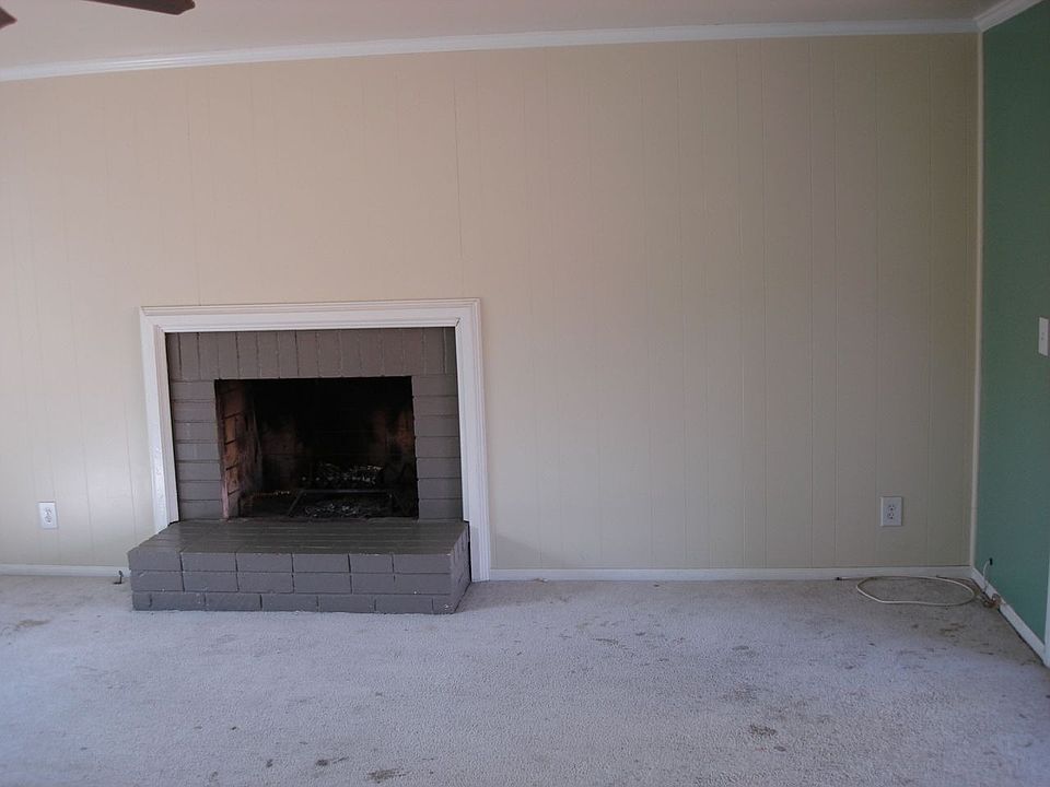 2nd image of 15849 Harvest St