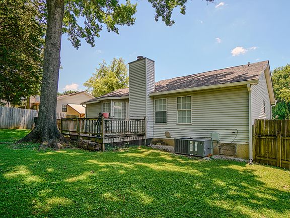 3rd image of 2125 Mullen Cir