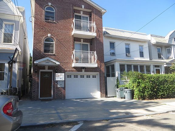 3rd image of 283 Ege Ave