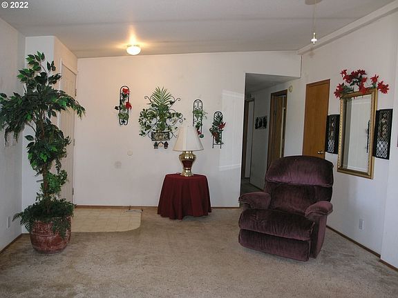 3rd image of 300 SW 7th Ave Unit 409
