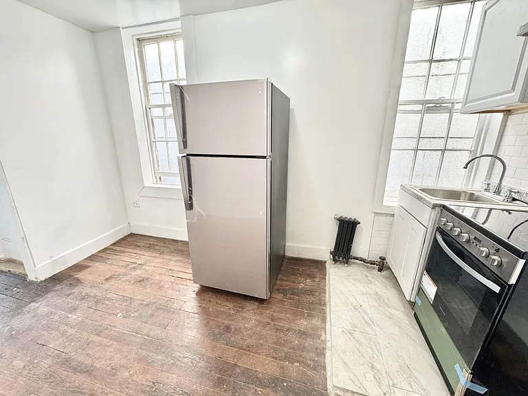 326 E 109th St #11 — Photo 13