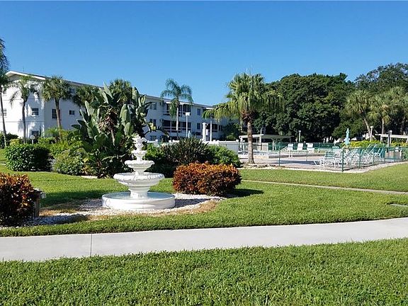 You will enjoy Bayshore's court yard and pool as a place of social pleasure or quiet time. There are times of the day for everyone.