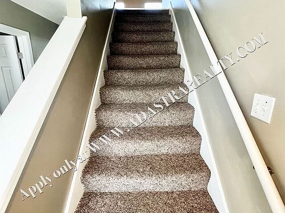 4th image of 5205 Woodland Dr