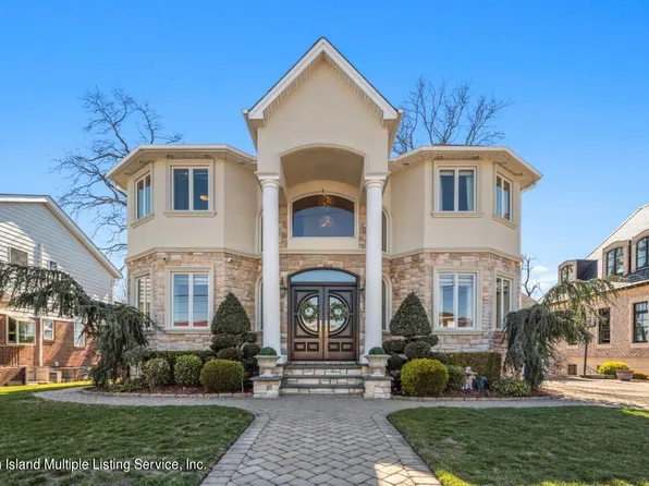 54 Pouch Ter, Staten Island, NY 10305