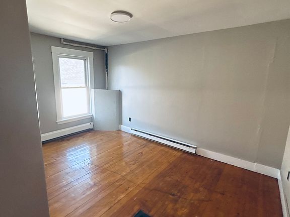 3rd image of 2733 Dartmouth College Hwy #11293912