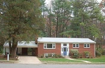 1st image of 329 Sherwood Dr NE