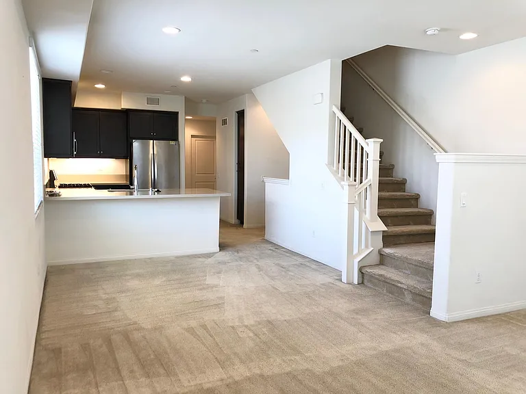 344 N Fenimore Ave — Photo 7