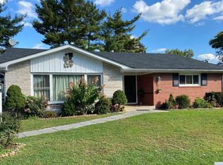9 Michael Ct, Hudson, NY 12534