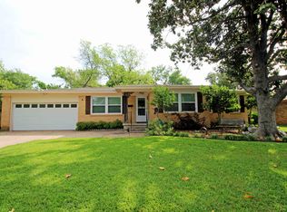 2107 Meadow Rd, Waco, TX 76710