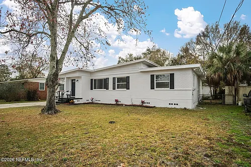 6728 East Rd Photo 1