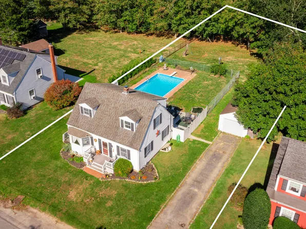 710 Sound Dr, Greenport, NY 11944