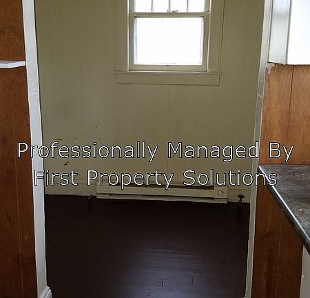 5th image of 115 1/2 Mason St #2