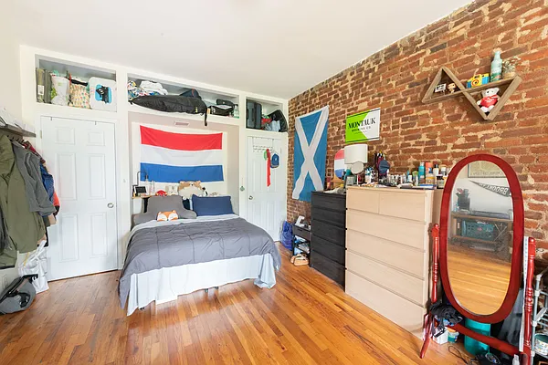 Rented by Corcoran | media 23