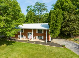 907 Ridgefield Dr, Johnson City, TN 37601