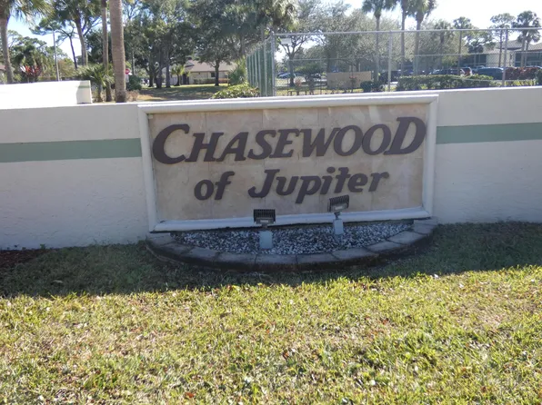 6495 SE Chasewood Drive #E, Jupiter, FL 33458