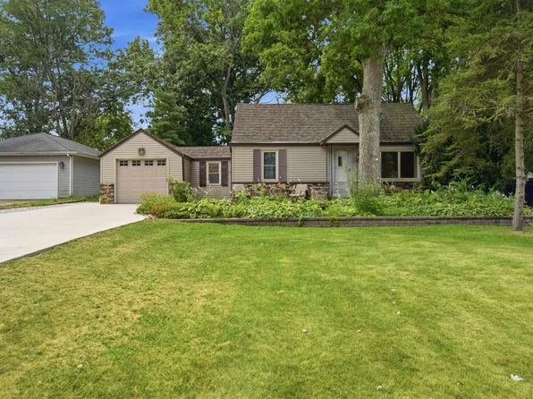 102 Kay Ct, East Peoria, IL 61611