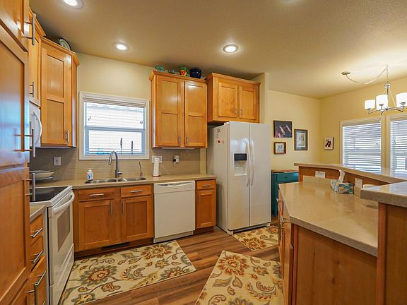 5th image of 11778 Comanche St