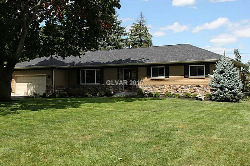 1st image of 1065 Grove Hill Dr