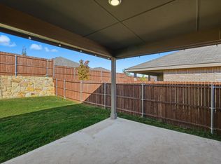 9521 Golden Summit Dr, Fort Worth, TX 76131