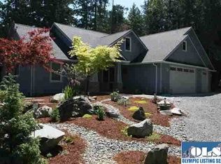32 Buck Loop Rd, Sequim, WA 98382