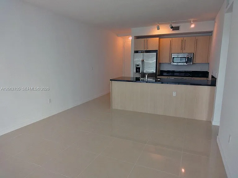 1111 SW 1st Ave #1715 — Photo 16