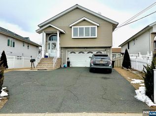 346 River Dr, Garfield, NJ 07026