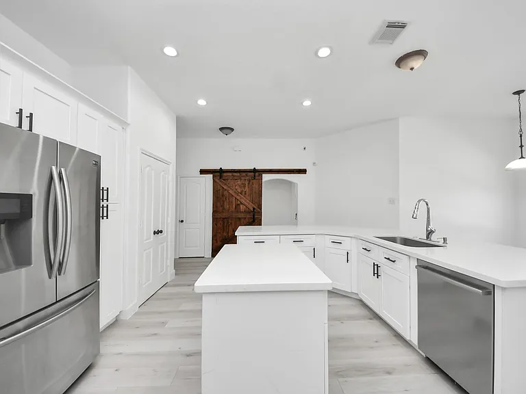 10850 White Oak Point Ct — Photo 29