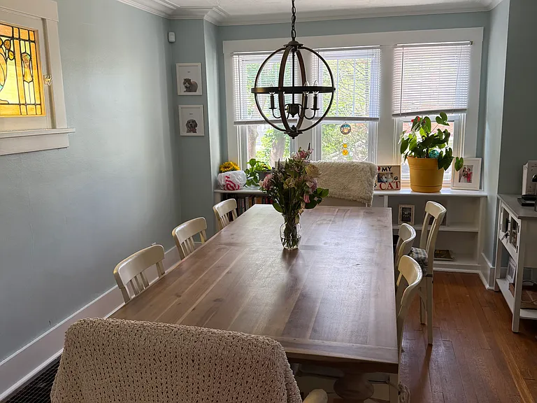 220 Sieaforth Ave — Photo 8