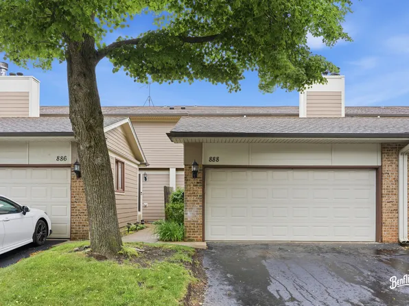 888 Swan Blvd, Deerfield, IL 60015