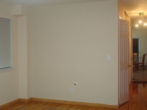 5th image of 519 Greeley Ave #House