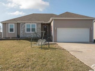 1001 Kathys Ct, Baldwin, KS 66006