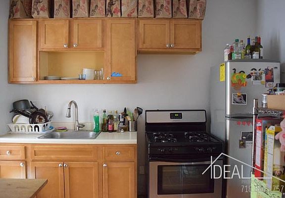 2nd image of 846 Saint Johns Pl
