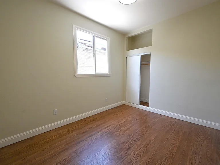 685 37th St #689 — Photo 10