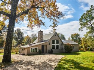 21 Library Ln, Woodstock, NY 12498