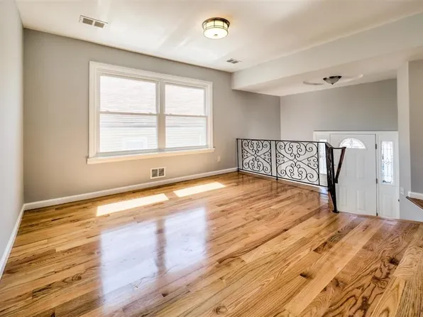 10 Crossgate Rd Floor 2, Jersey City, NJ 07305