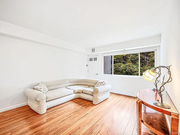 3rd image of 167 Pointe Circle N #167