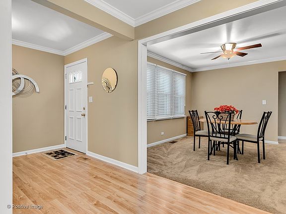 3rd image of 328 Old Mill Ln