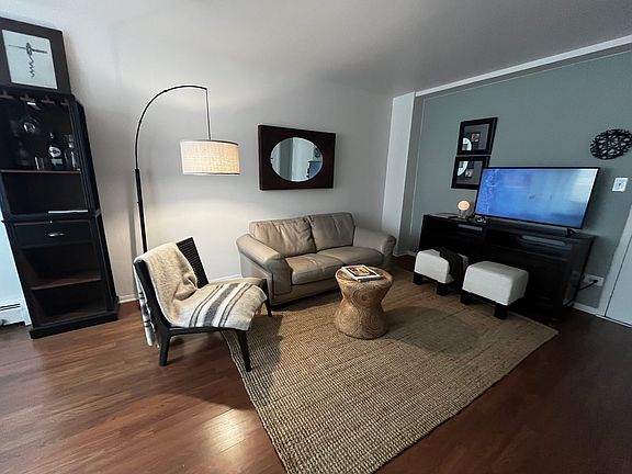 2nd image of 6300 N Sheridan Rd APT 203