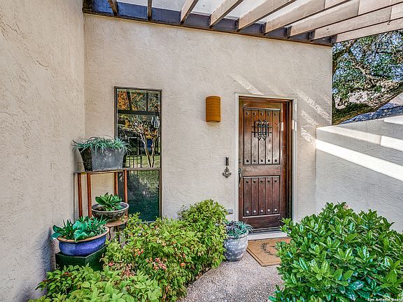 4th image of 153 Watts Ln #6