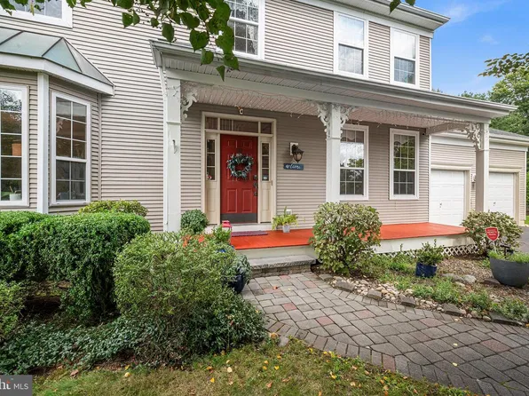 39 Chicory Ln, Pennington, NJ 08534