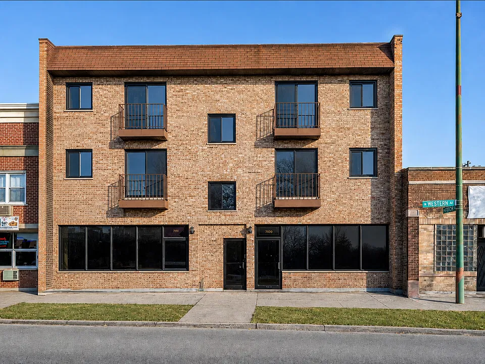 7109 N Western Ave #3S
